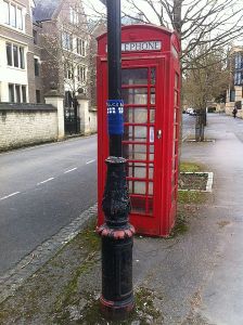 A Tardis added to a tree in Oxford Source: Wikimedia Commons