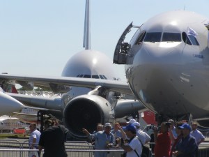 Airbus wide-body aircraft display, 2006 Farnborough Airshow. Courtesy MilborneOne/Wikimedia Commons. 