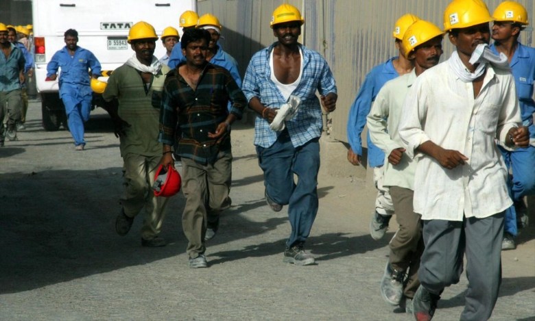 Construction workers at the Burj Dubai construction site in Dubai, United Arab Emirates 